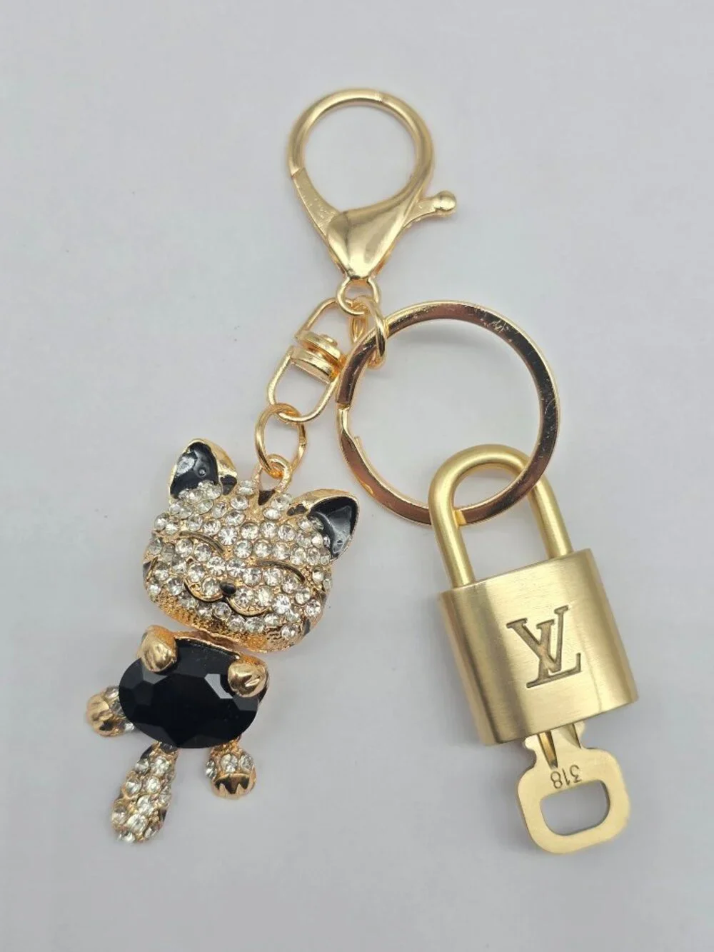 LV Authentic Gold Padlock 🔒 Key Set w/ Unbranded Cat Keychain Charm